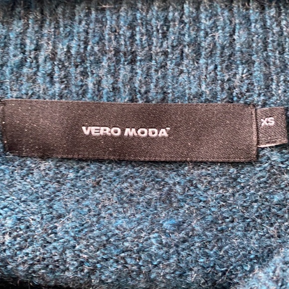 Vero Moda xs sweater - Picture 2 of 3